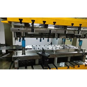 matriz de estampado eficiente para placas de cubierta